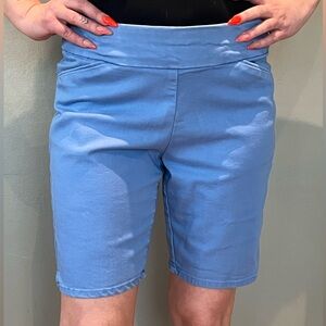 Light blue stretch Bermuda shorts petite 10